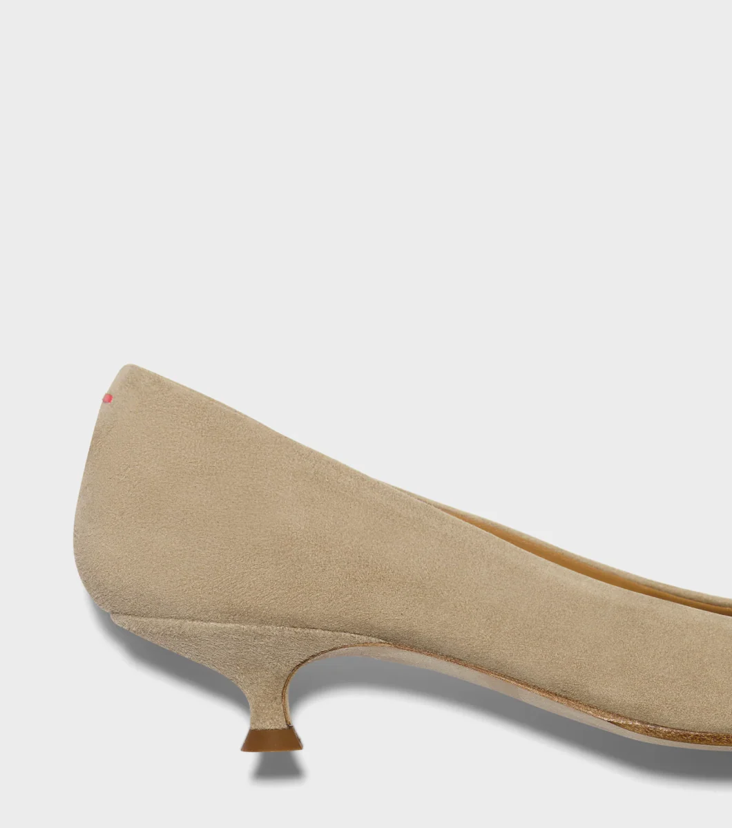 Aeyde Sand Cari Kid Suede Leather Pumps - Image 4